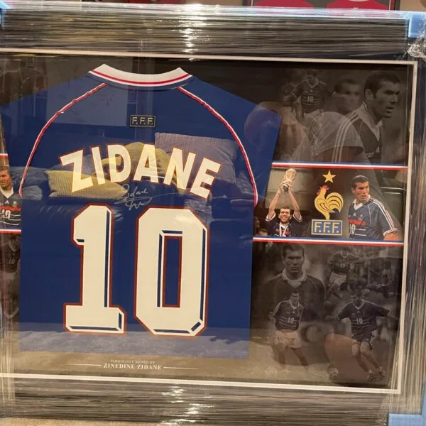 Zinedine Zidane signed 1998 World Cup winning France shirt