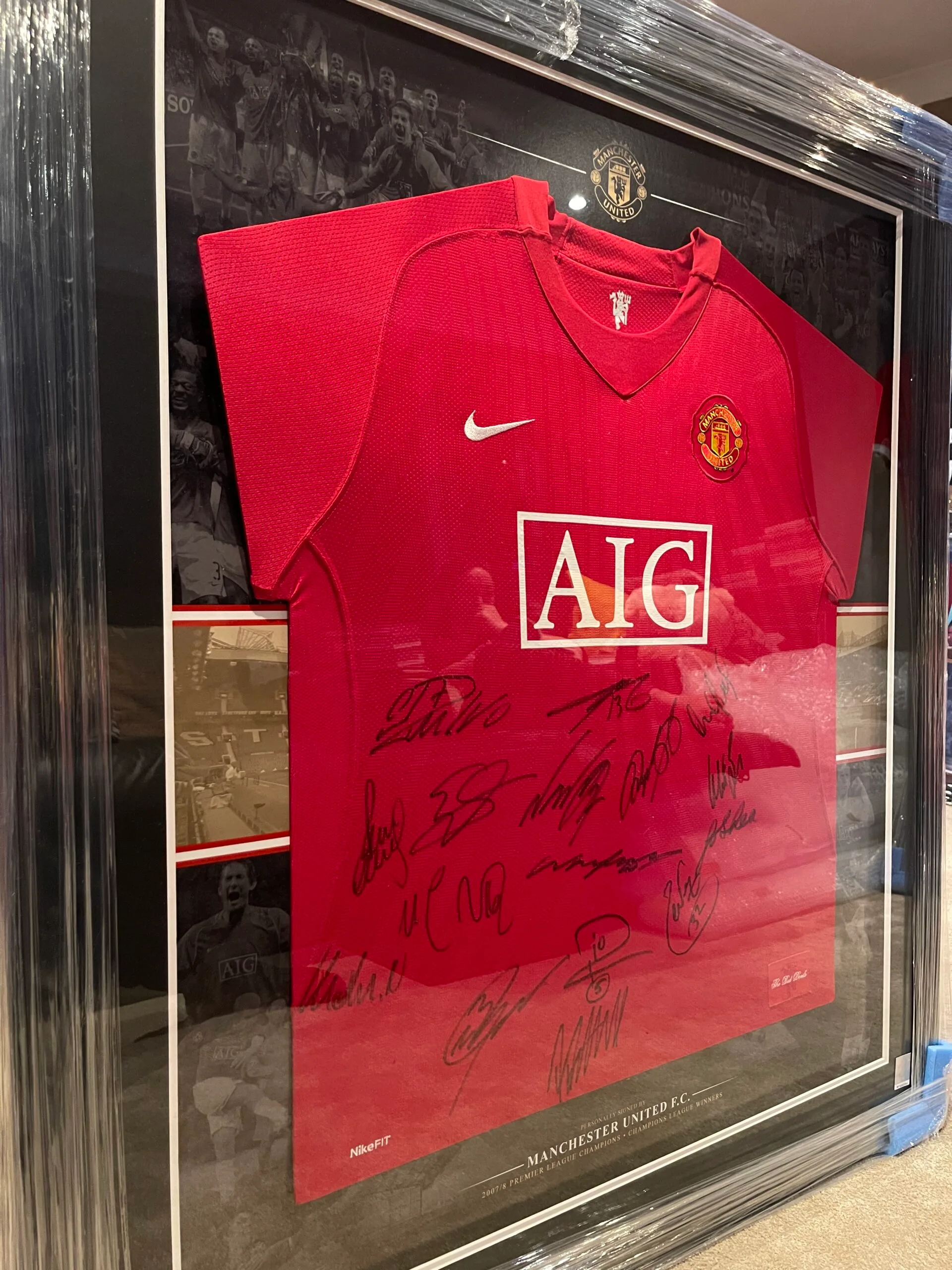 Manchester United signed 2008 shirt - Image 3