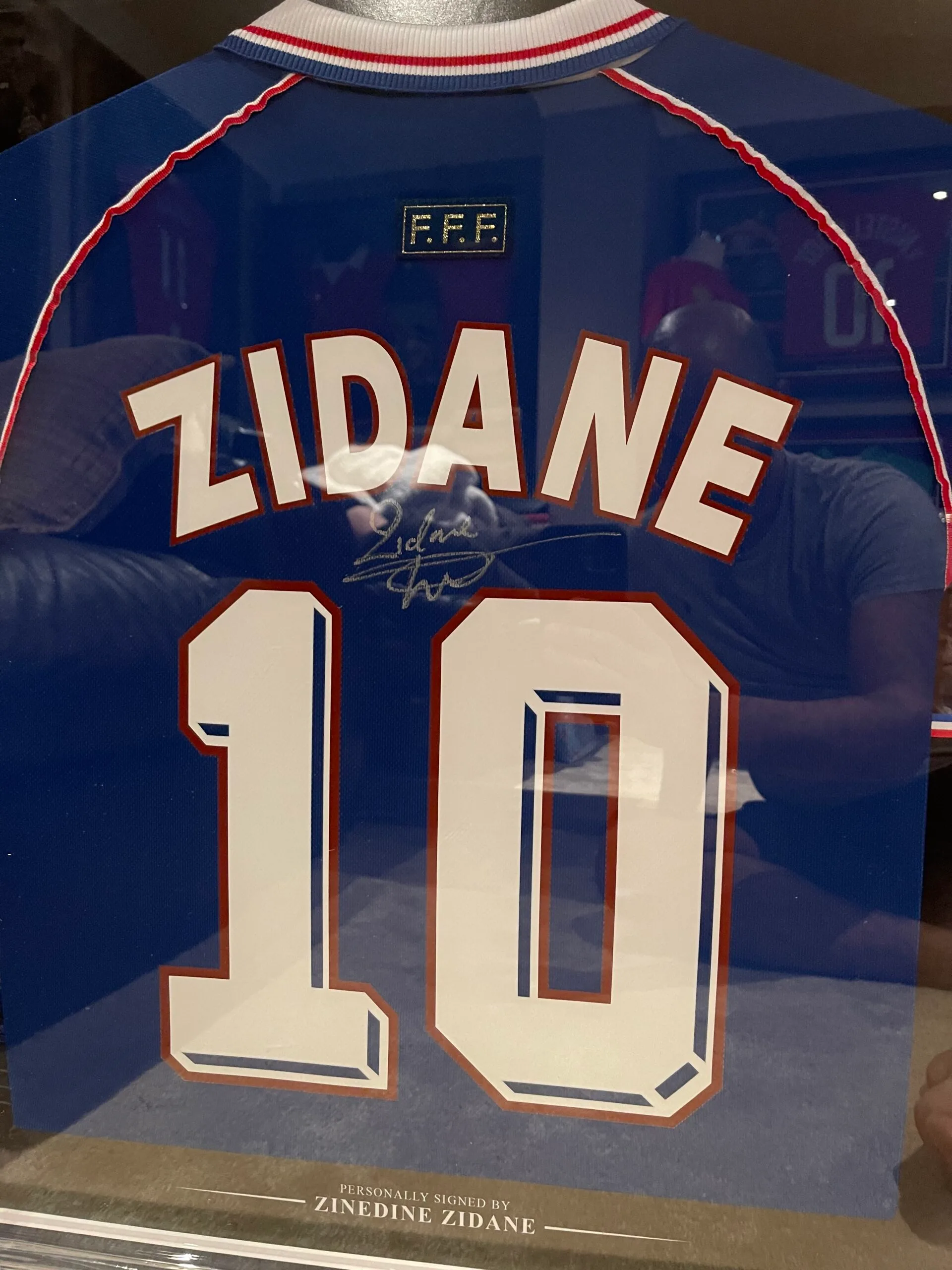 Zinedine Zidane signed 1998 World Cup winning France shirt - Image 3