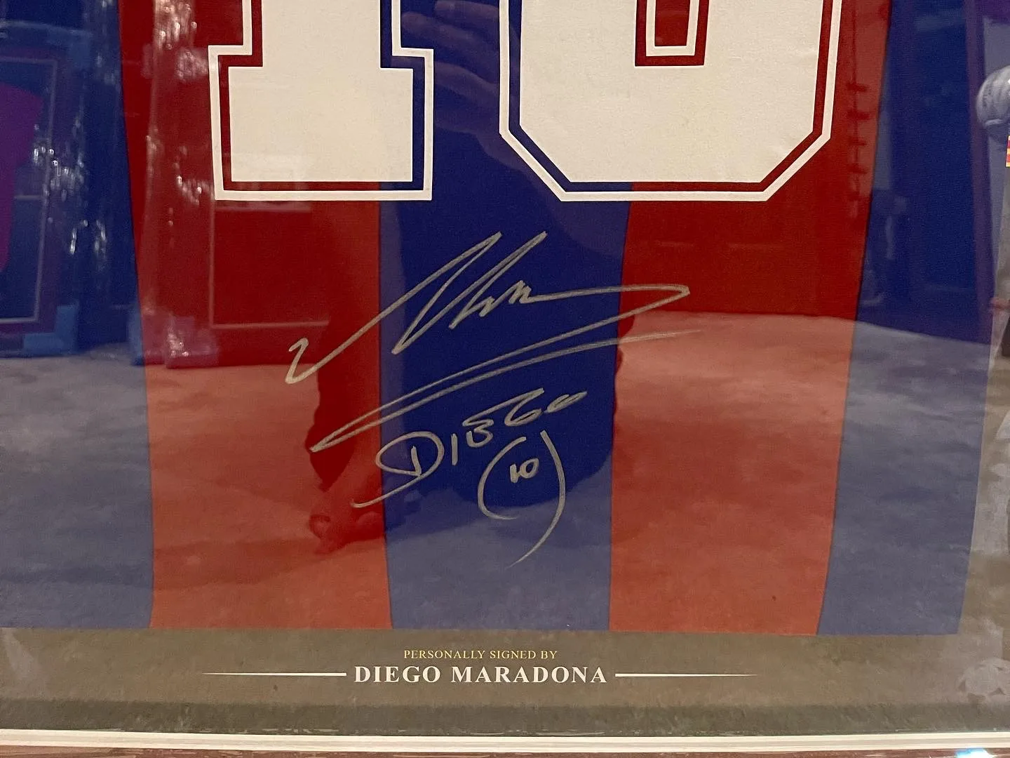 Diego Maradona Signed Barcelona 10 Shirt - Image 2