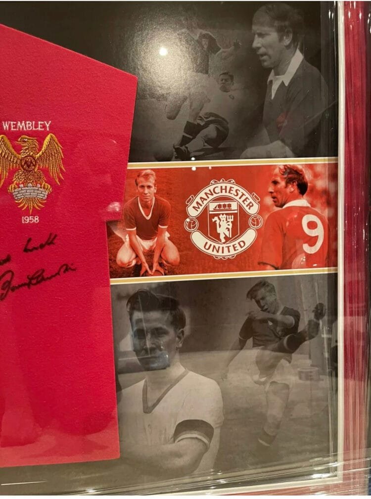 Sir Bobby Charlton Signed 1958 Manchester United Shirt - Image 4