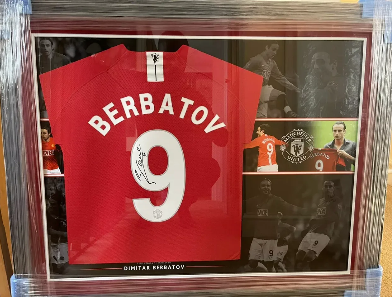 Dimitar Berbatov Signed 2009 Manchester United Shirt