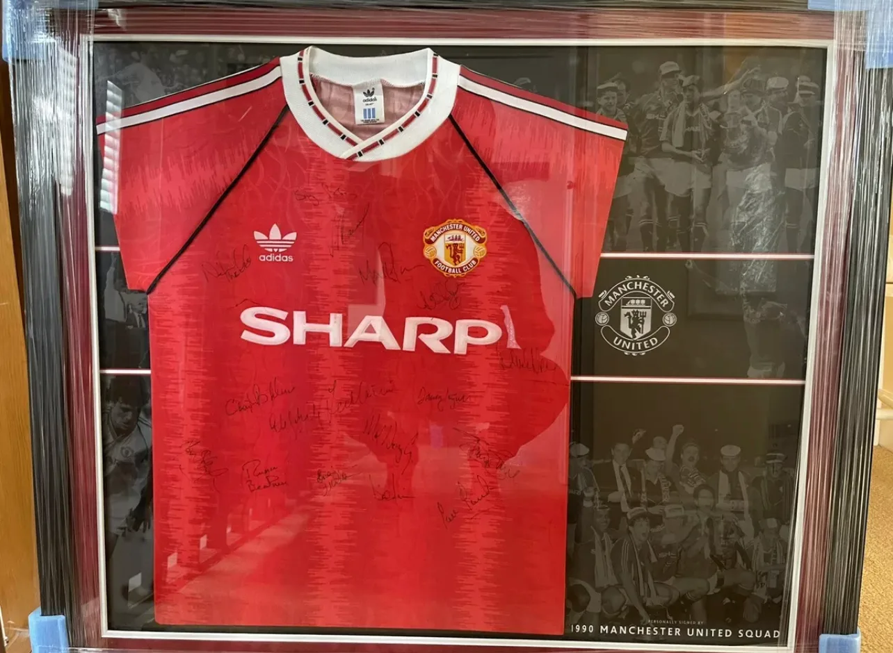 Manchester United Signed 1990 Shirt