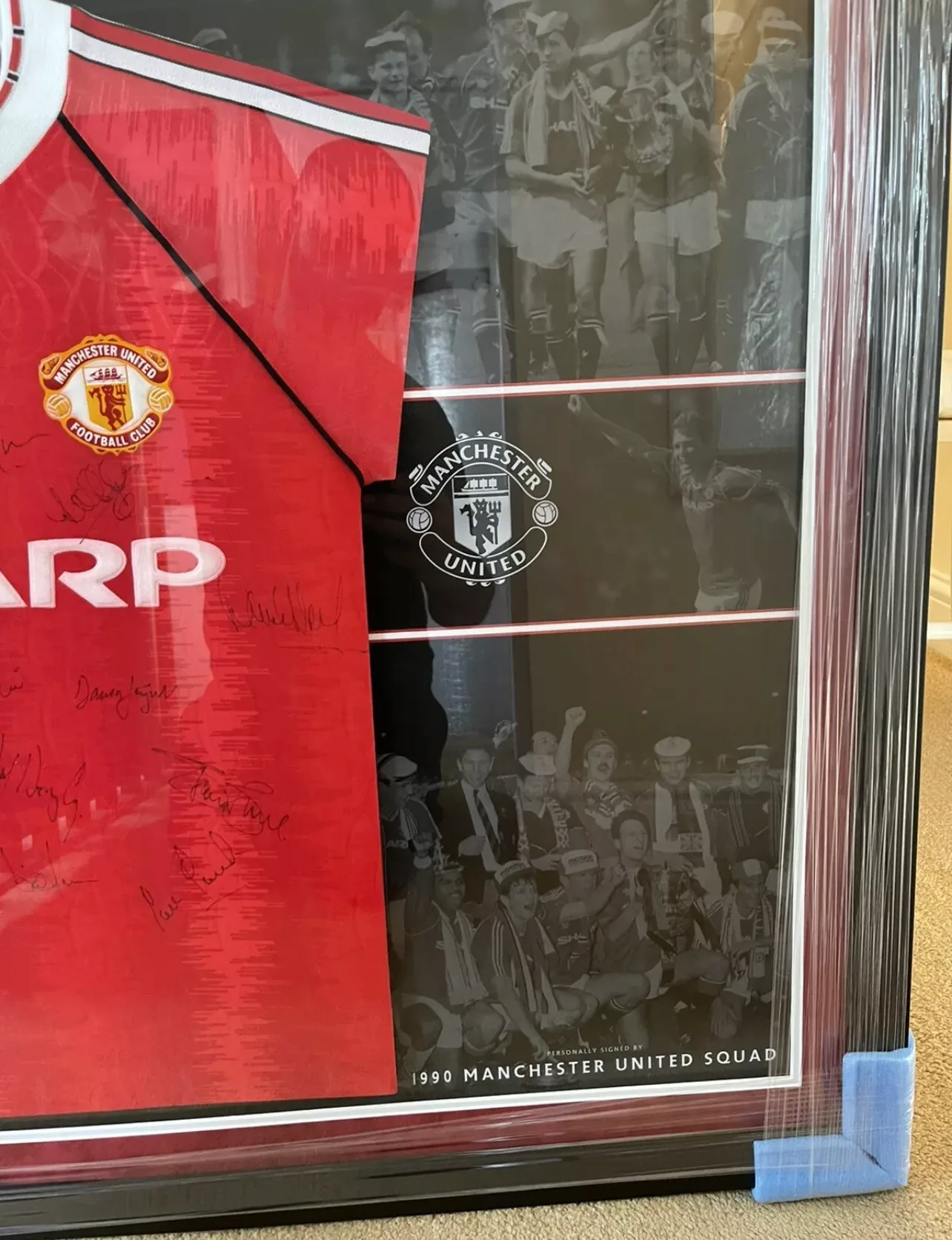Manchester United Signed 1990 Shirt - Image 4