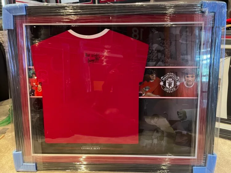 George Best signed Manchester United 1968 shirt