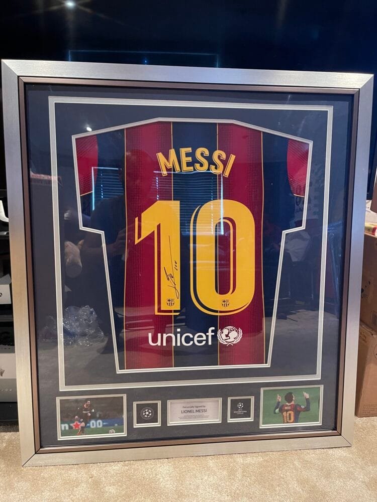 Lionel Messi signed Barcelona shirt ICONS