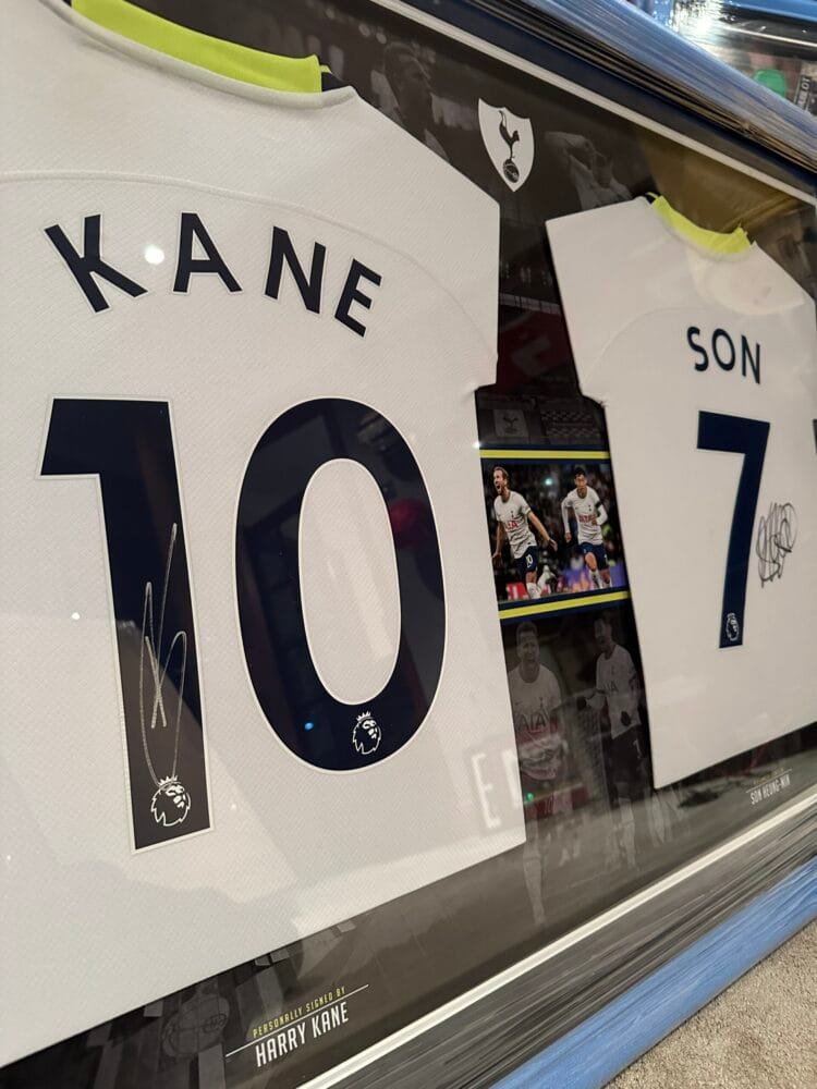 Harry Kane and Son Heung-min signed 2022/23 Tottenham Hotspur shirt - Image 4