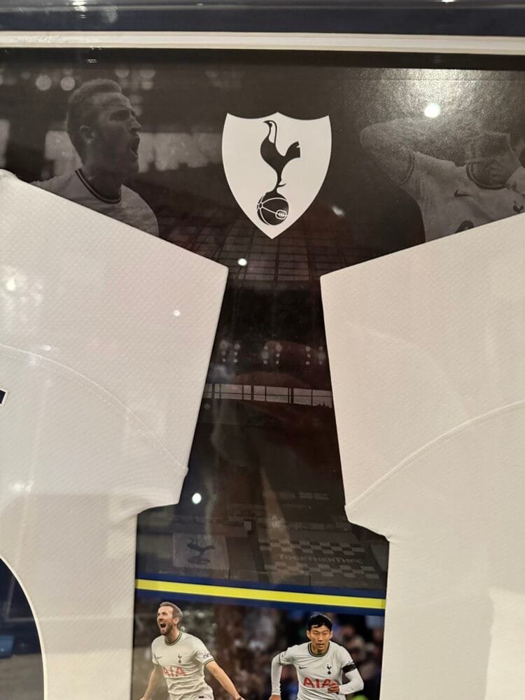 Harry Kane and Son Heung-min signed 2022/23 Tottenham Hotspur shirt - Image 6