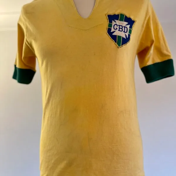 Pele match worn 1962/63 signed autographed Brazil shirt