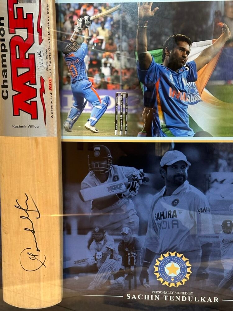 Sachin Tendulkar signed MRF cricket bat India - Image 9