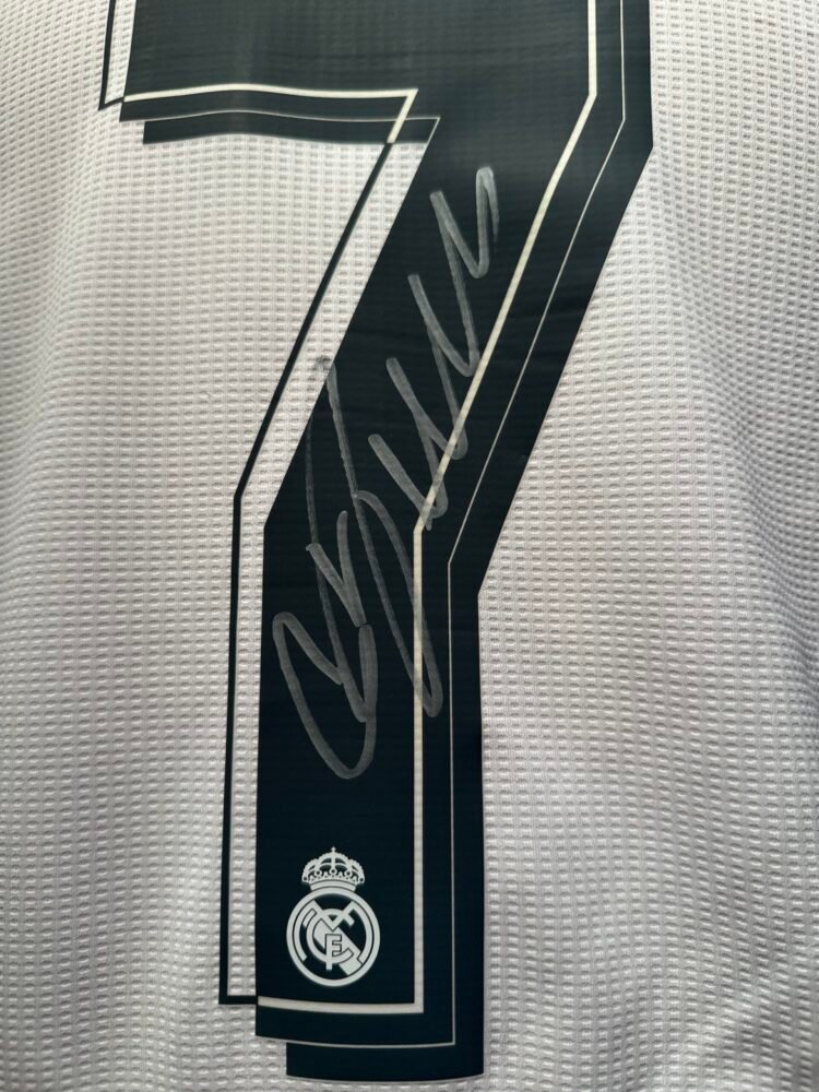 Cristiano Ronaldo signed autographed Real Madrid 2015/16 shirt ICONS CR7 - Image 2