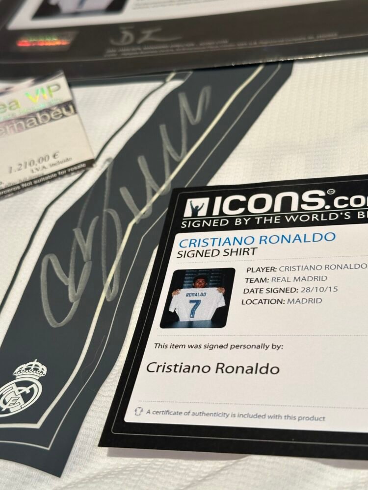 Cristiano Ronaldo signed autographed Real Madrid 2015/16 shirt ICONS CR7 - Image 9