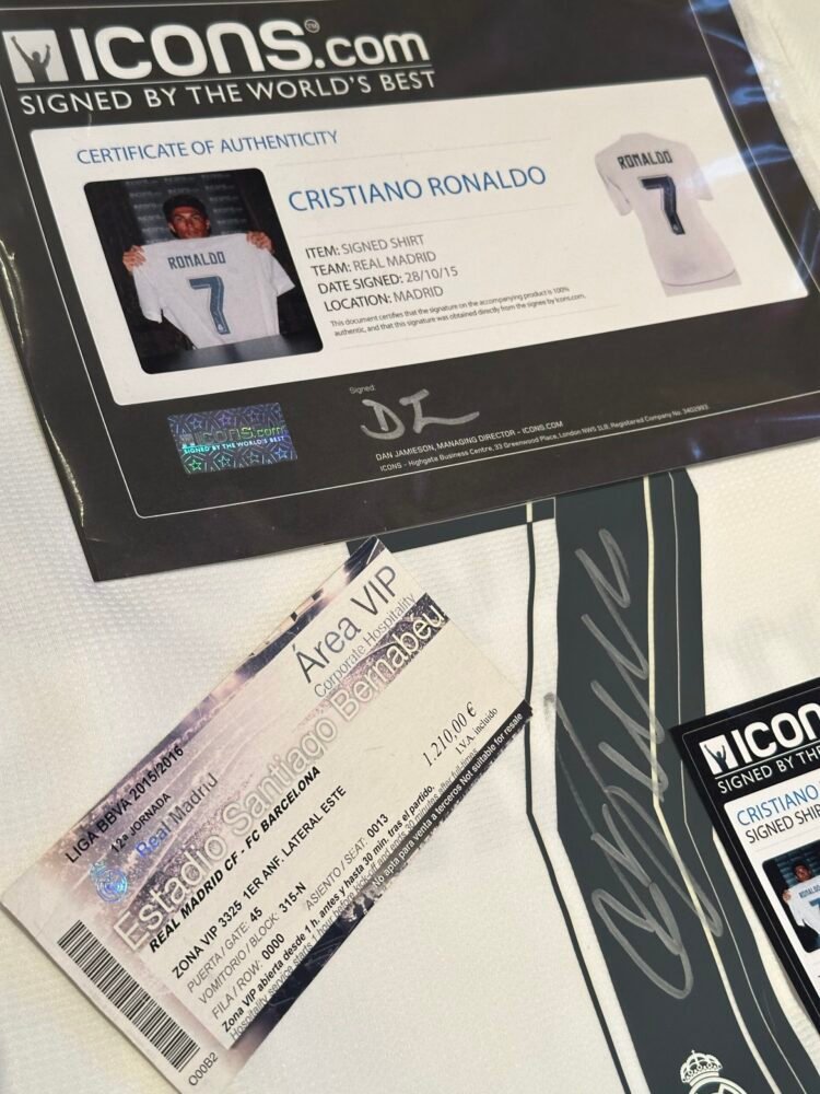 Cristiano Ronaldo signed autographed Real Madrid 2015/16 shirt ICONS CR7 - Image 10