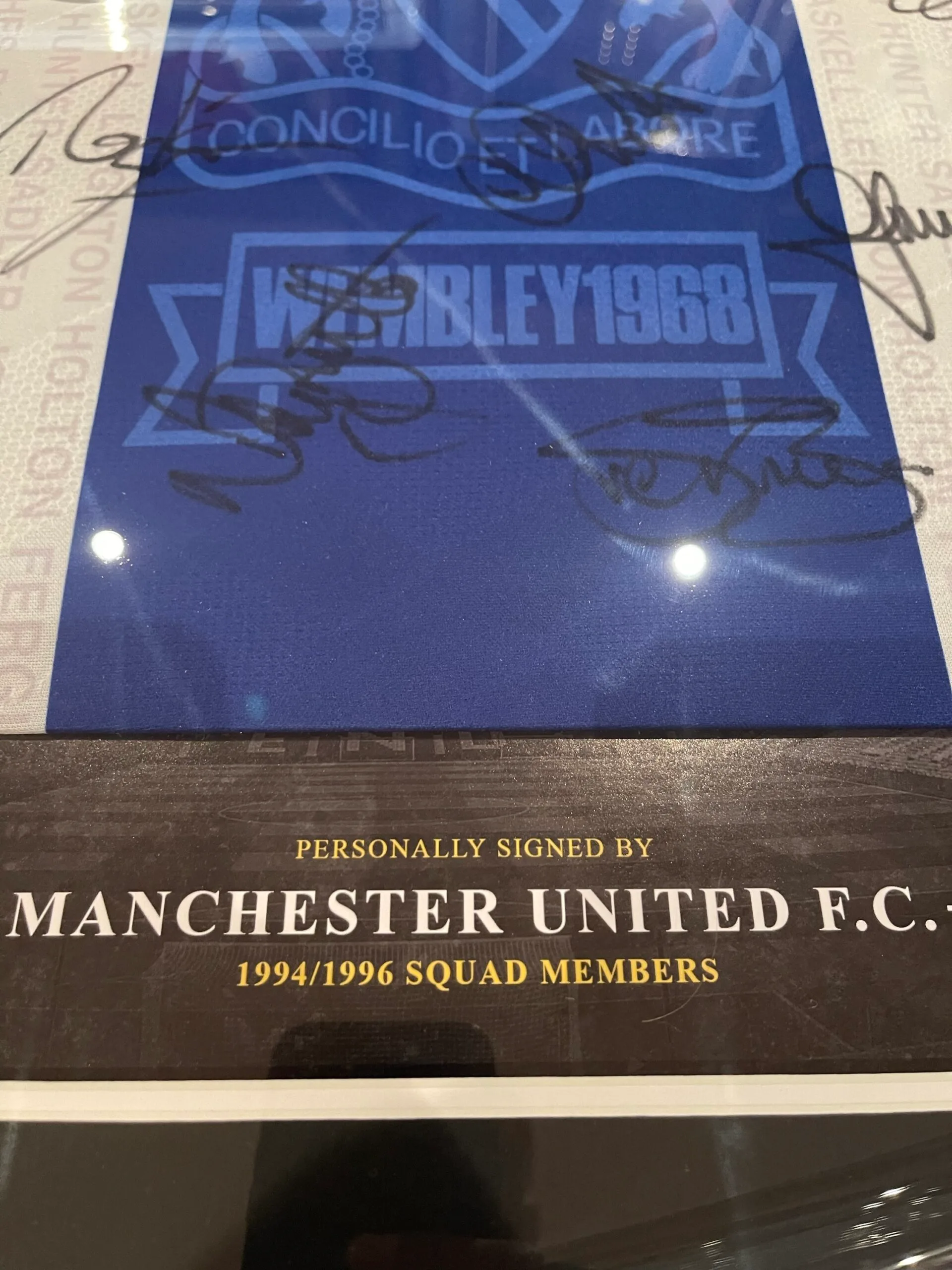 Manchester United 1994/96 signed away 3rd shirt RARE - Image 11