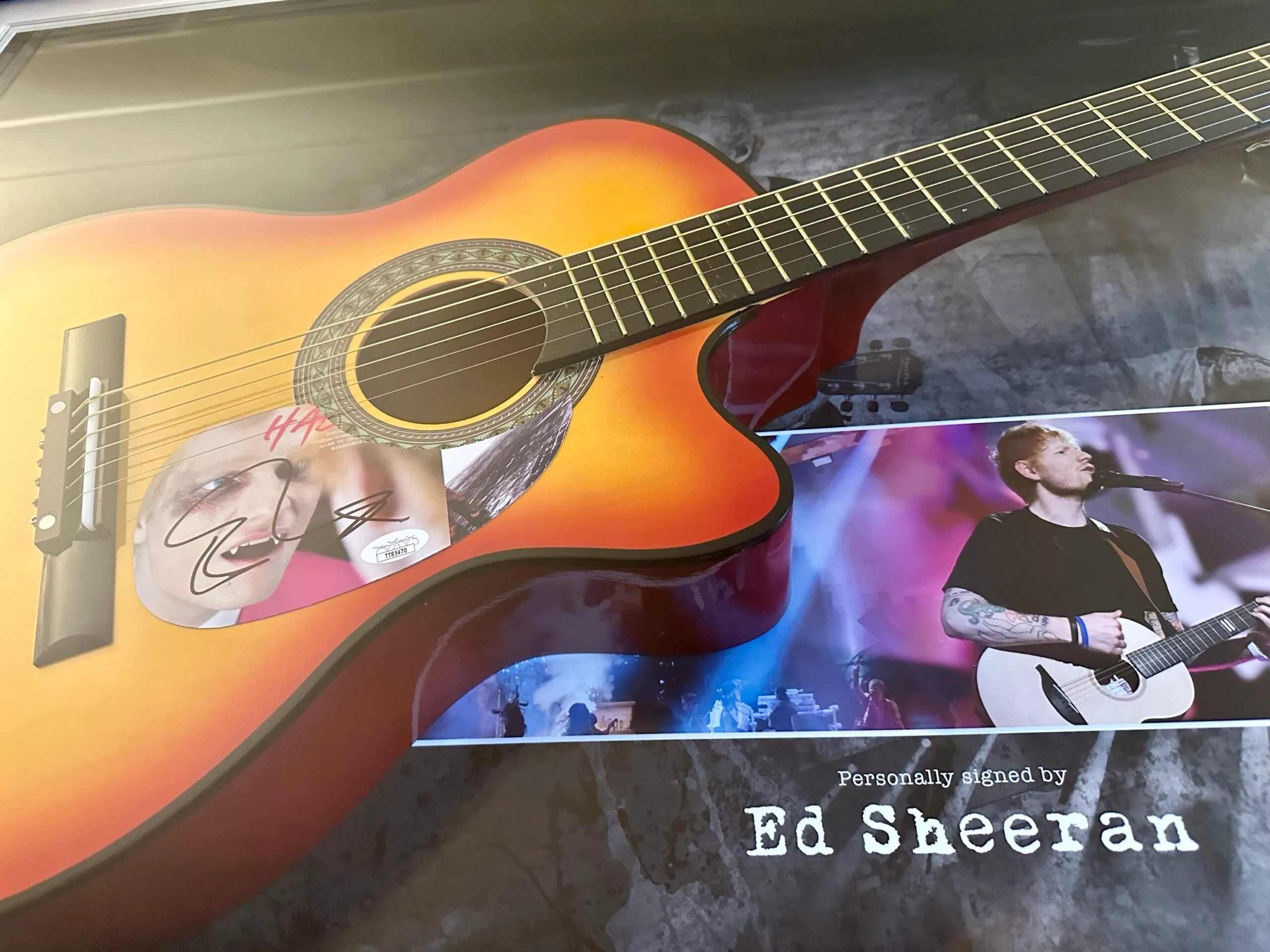 Ed Sheeran signed guitar - Image 4