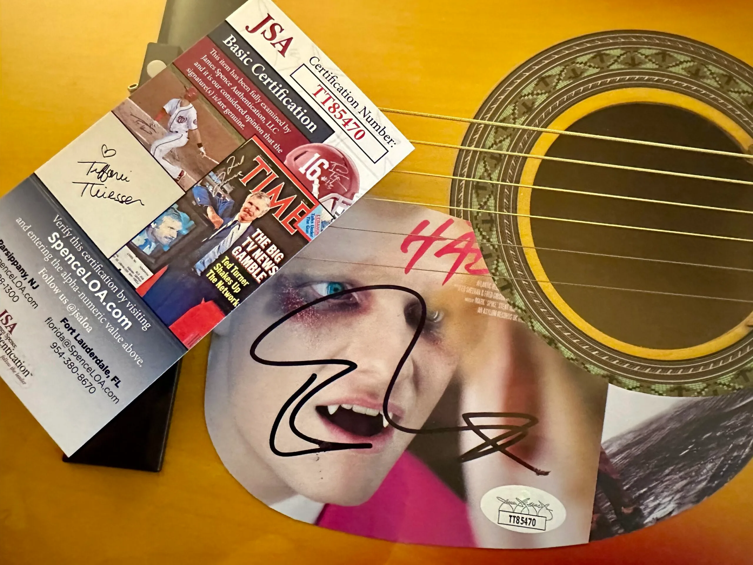Ed Sheeran signed guitar - Image 5