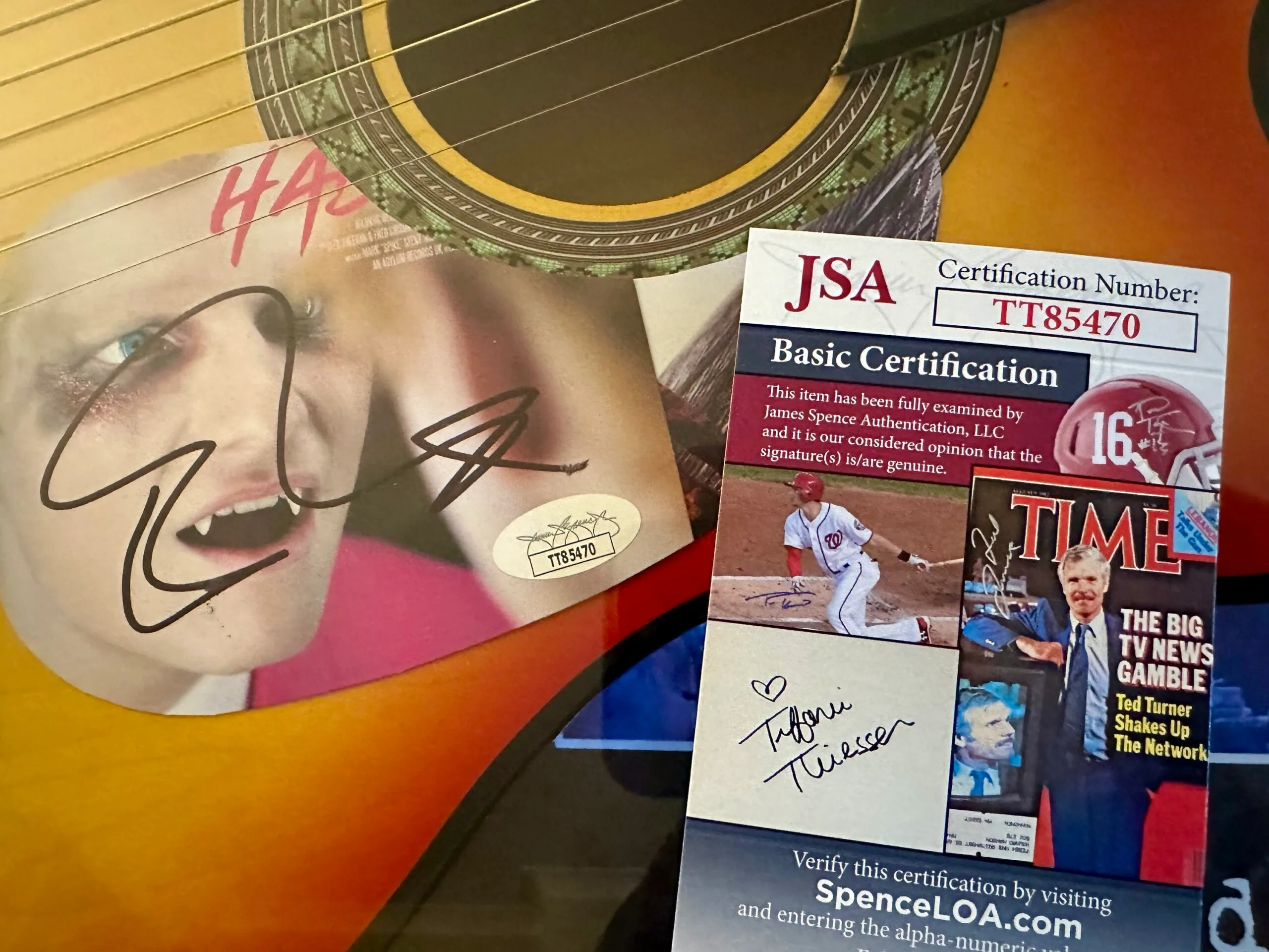 Ed Sheeran signed guitar - Image 6