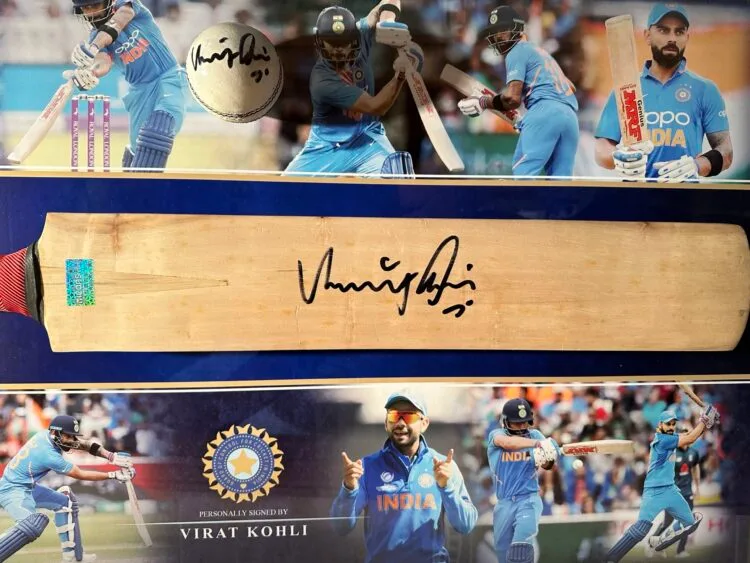 Virat Kohli signed autographed cricket bat and ball India ICONS - Image 14