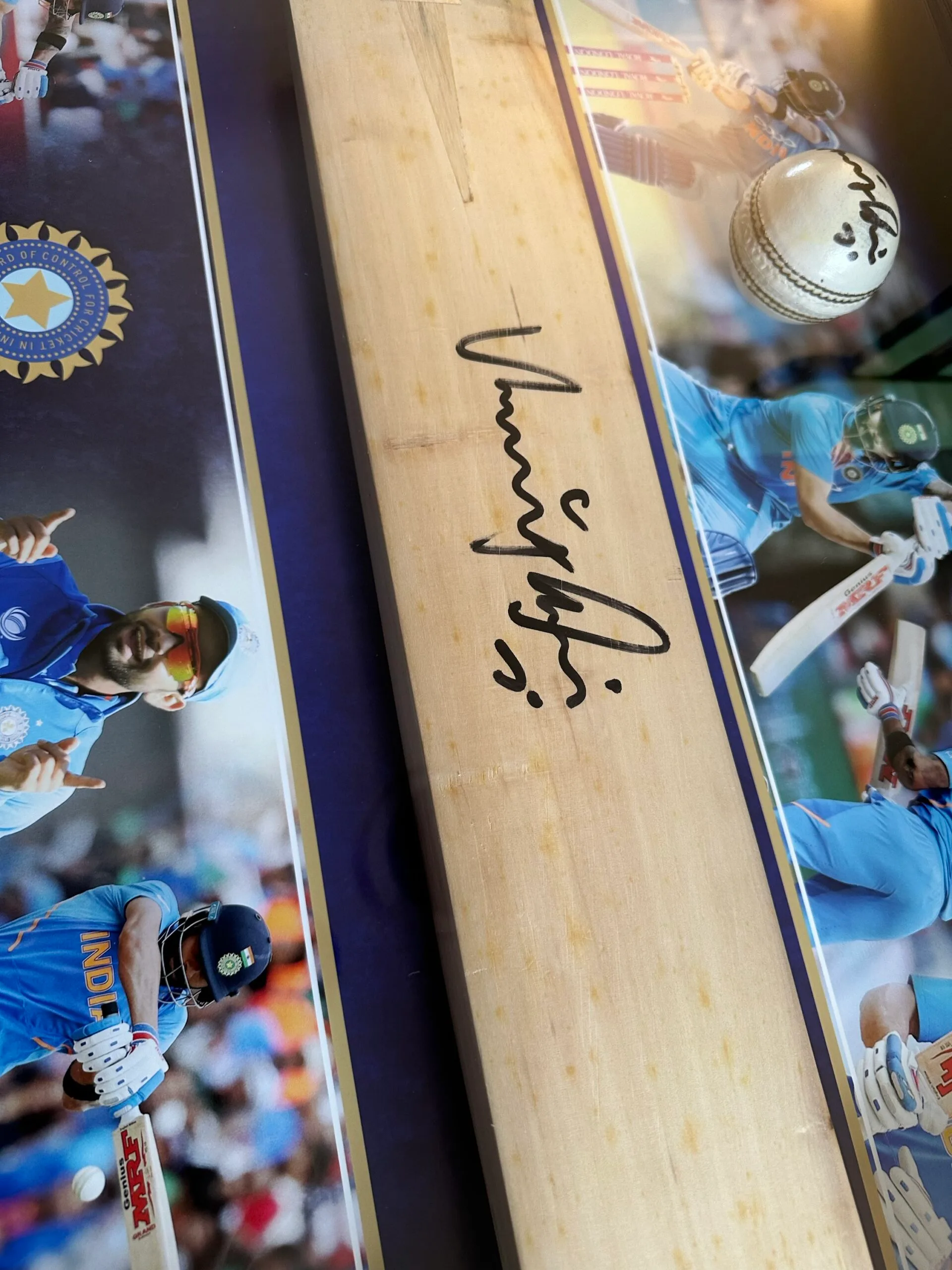 Virat Kohli signed autographed cricket bat and ball India ICONS - Image 11