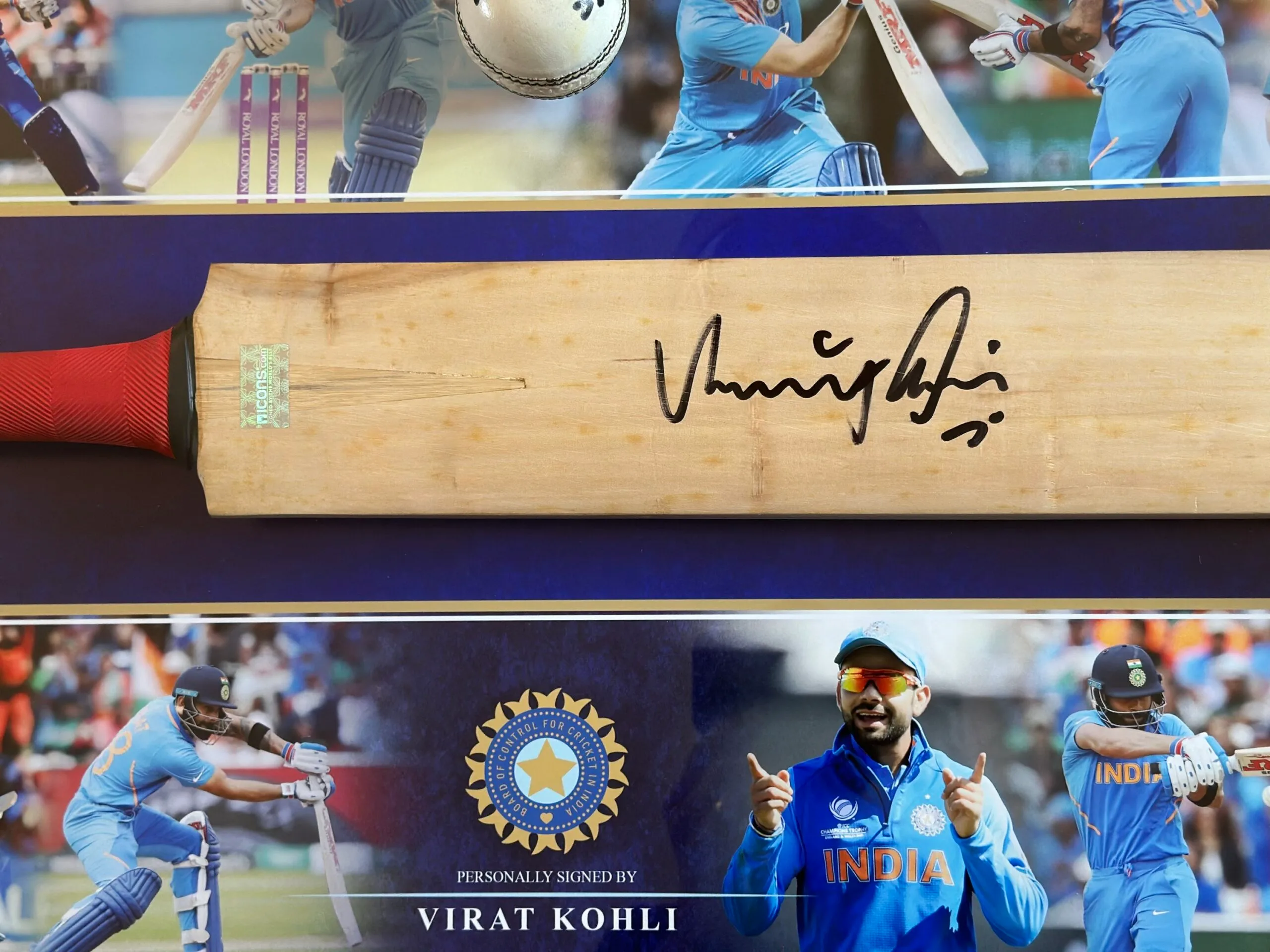 Virat Kohli signed autographed cricket bat and ball India ICONS