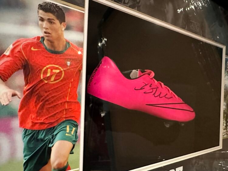 Cristiano Ronaldo CR7 signed boot - Image 2