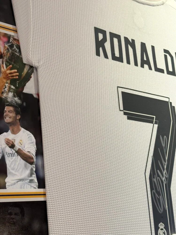 Cristiano Ronaldo signed Real Madrid 2015/16 shirt ICONS A1 CR7 - Image 6