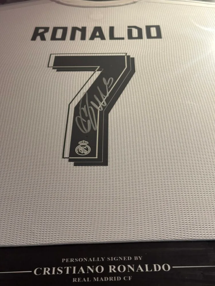 Cristiano Ronaldo signed Real Madrid 2015/16 shirt ICONS A1 CR7 - Image 5