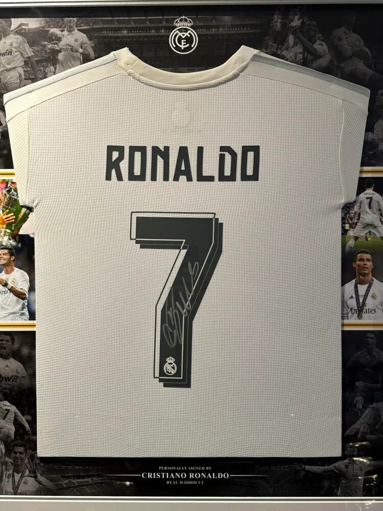 Cristiano Ronaldo signed Real Madrid 2015/16 shirt ICONS A1 CR7 - Image 7