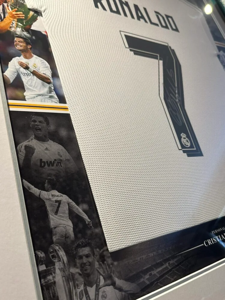 Cristiano Ronaldo signed Real Madrid 2015/16 shirt ICONS A1 CR7 - Image 4
