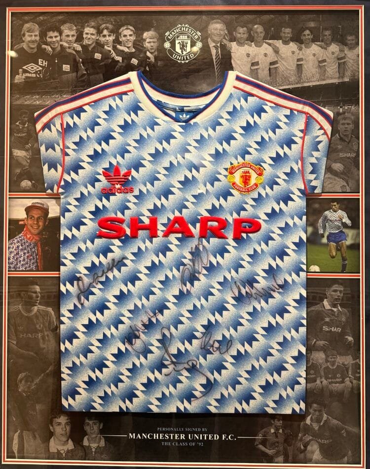 Manchester United Class of '92 signed shirt - Image 14