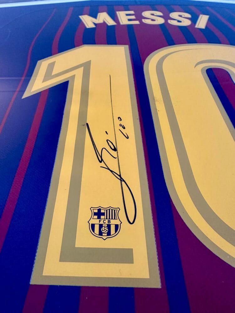 Cristiano Ronaldo Real Madrid & Lionel Messi Barcelona signed shirts Icons - Image 3