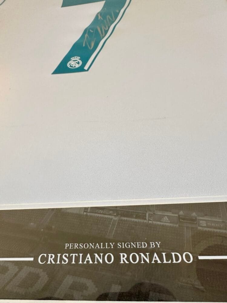 Cristiano Ronaldo Real Madrid & Lionel Messi Barcelona signed shirts Icons - Image 4