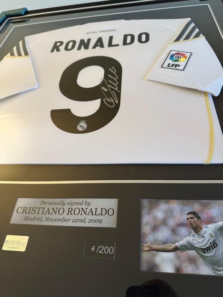 Cristiano Ronaldo signed Real Madrid Shirt CR9 ICONS - Image 9