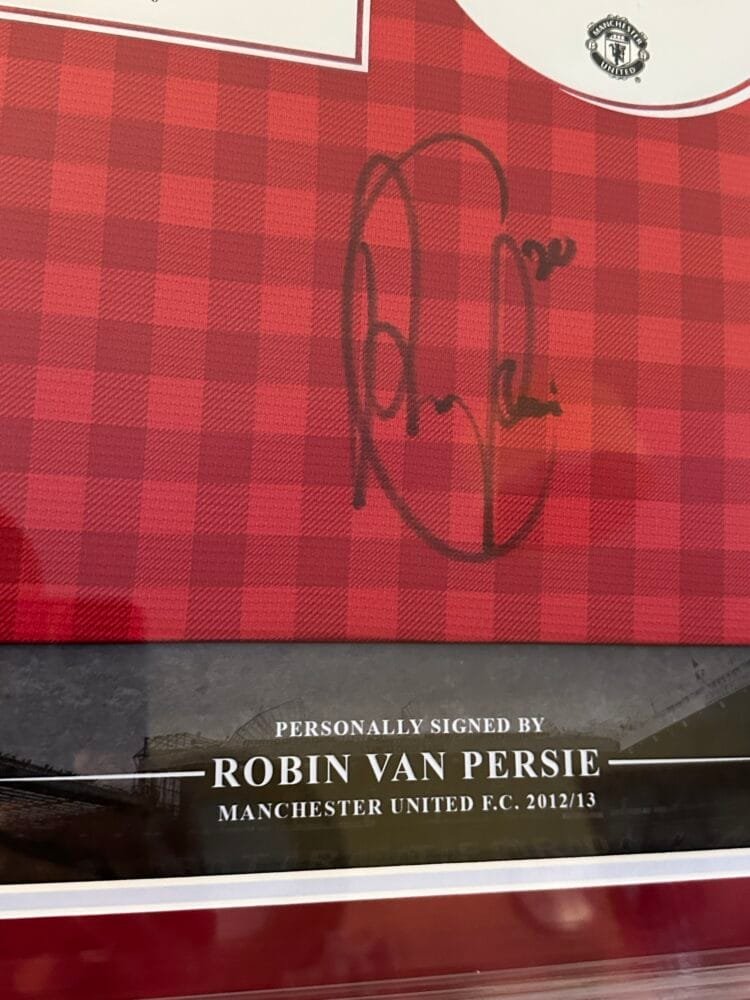 Robin van Persie signed Manchester United 2012/13 champions shirt - Image 2