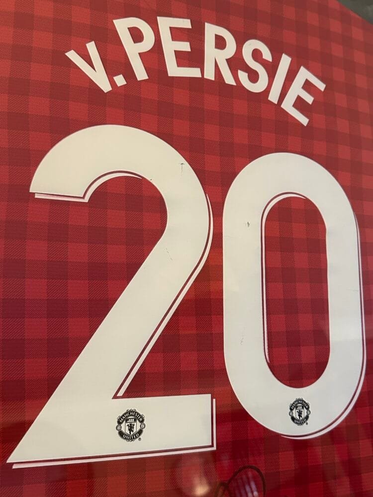 Robin van Persie signed Manchester United 2012/13 champions shirt - Image 3