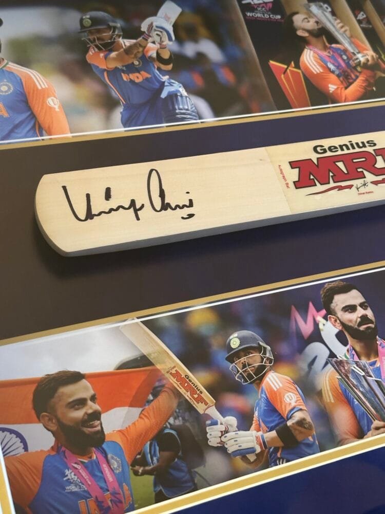 Virat Kohli signed mini cricket bat and full size ball India ICONS - Image 2