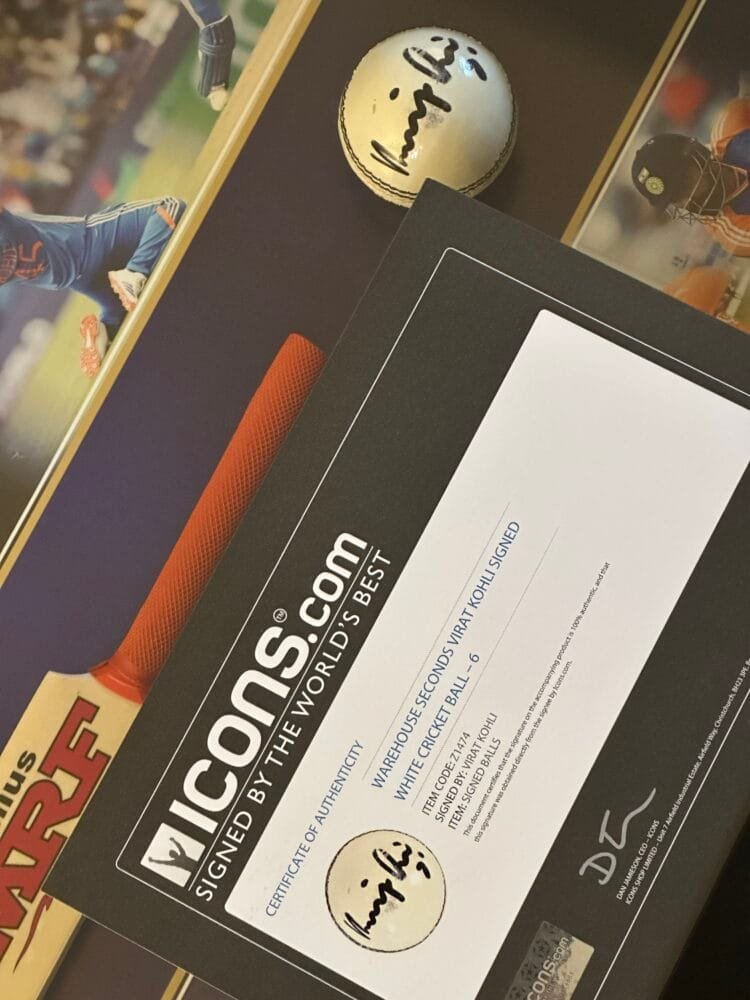 Virat Kohli signed mini cricket bat and full size ball India ICONS - Image 7