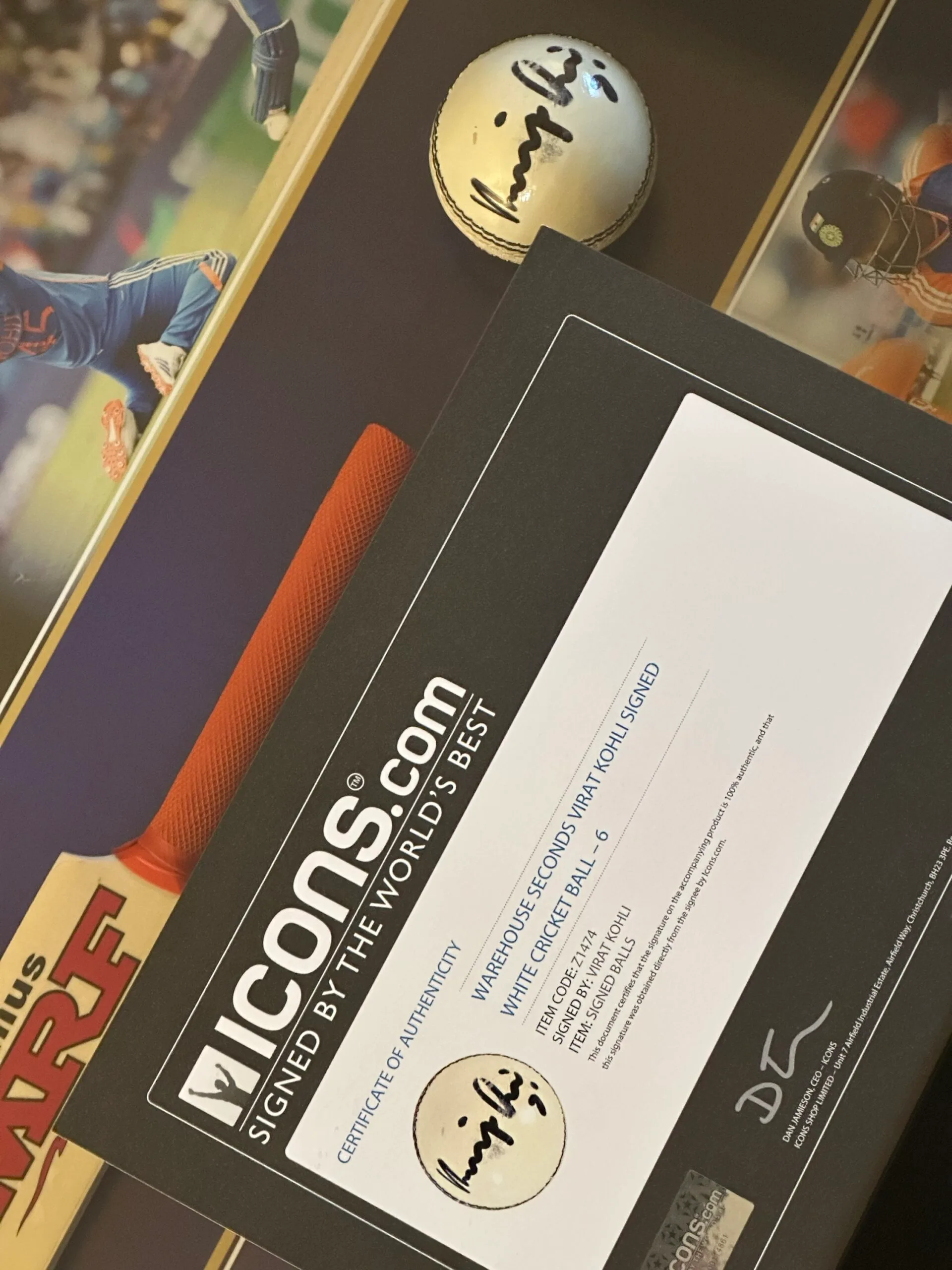Virat Kohli signed mini cricket bat and full size ball India ICONS - Image 7